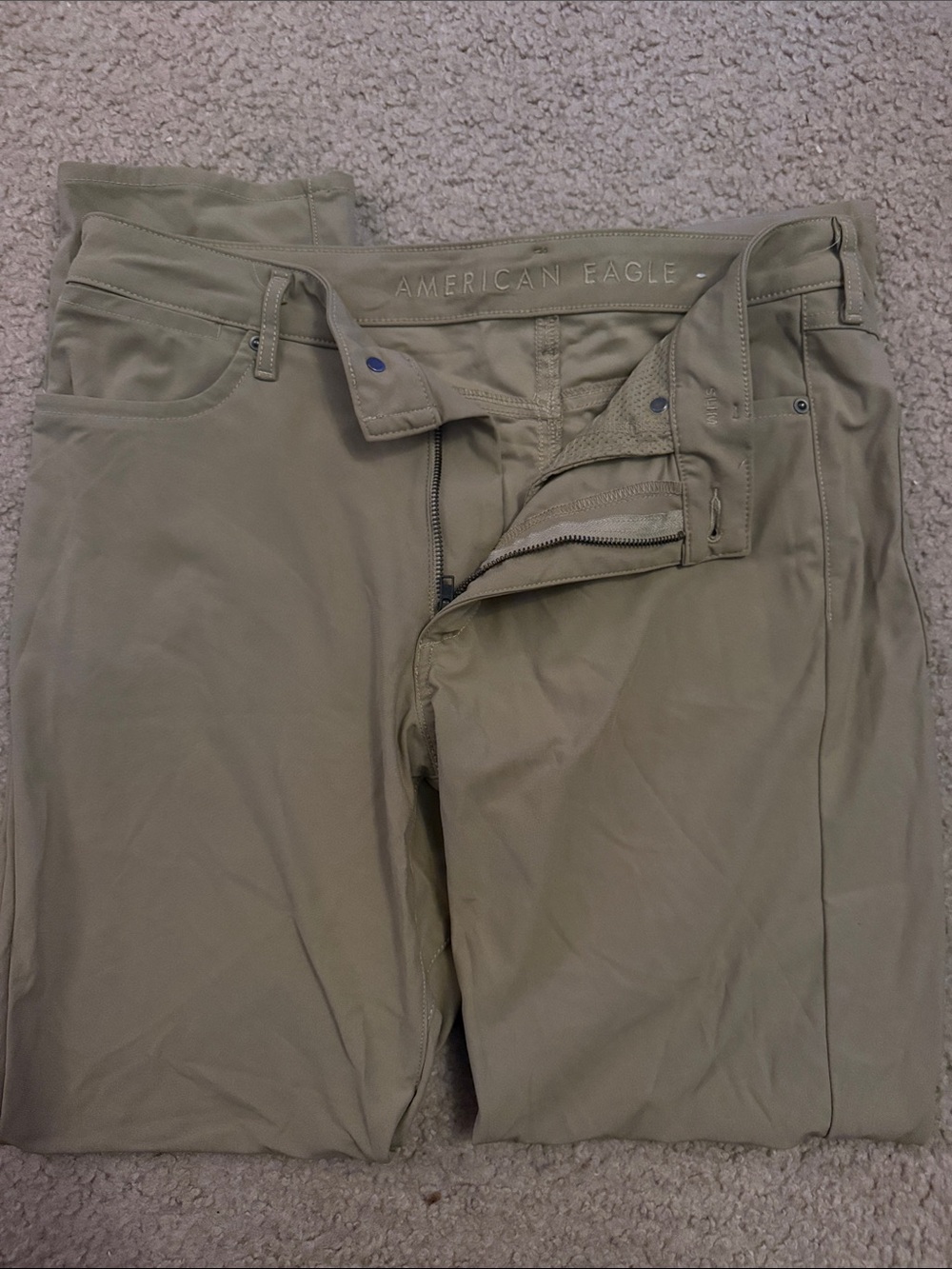American Eagle Outfitters Men’s khaki polyester Chinos